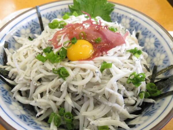 磯料理いけだ しらす丼