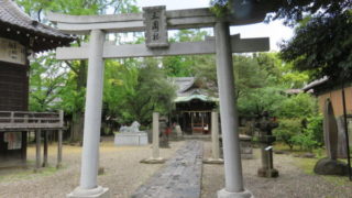 三囲神社